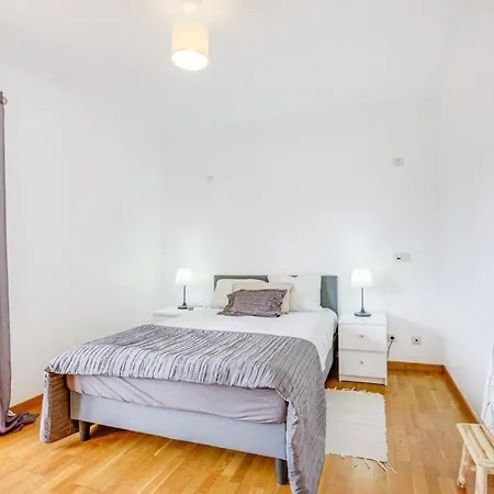 Apartamento Em Odivelas * 오디벨라스